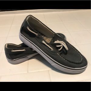 Boys Kids Blue Fin Boat Shoes - Bluish Gray - Sz 5 - Worn Once!